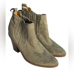 Nine West Womens Size 8 Vegan Suede Gray Mayley Ankle Boots Booties EUC #SB6